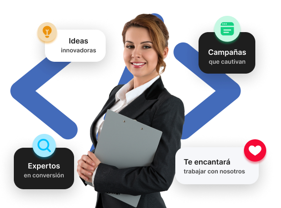 Mujer sonriente en traje con portapapeles, con gráficos de innovación y campañas digitales, reflejando la efectividad de nuestro equipo de Red Team.